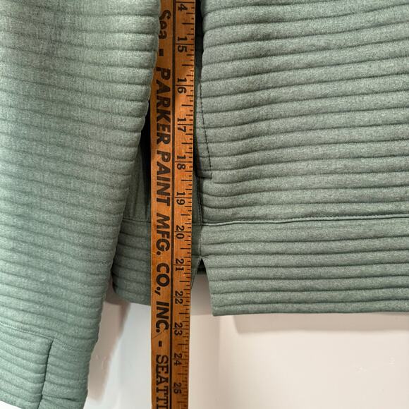L.L. Bean Women's Airlight Pullover Funnelneck Stripe Green Small - Picture 8 of 8